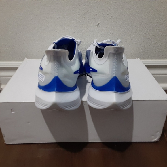 Nike - Picture 4 of 4